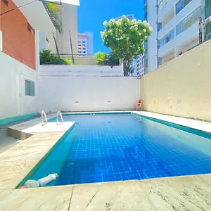 https://apraiana-house.portodegalinhashotels.com